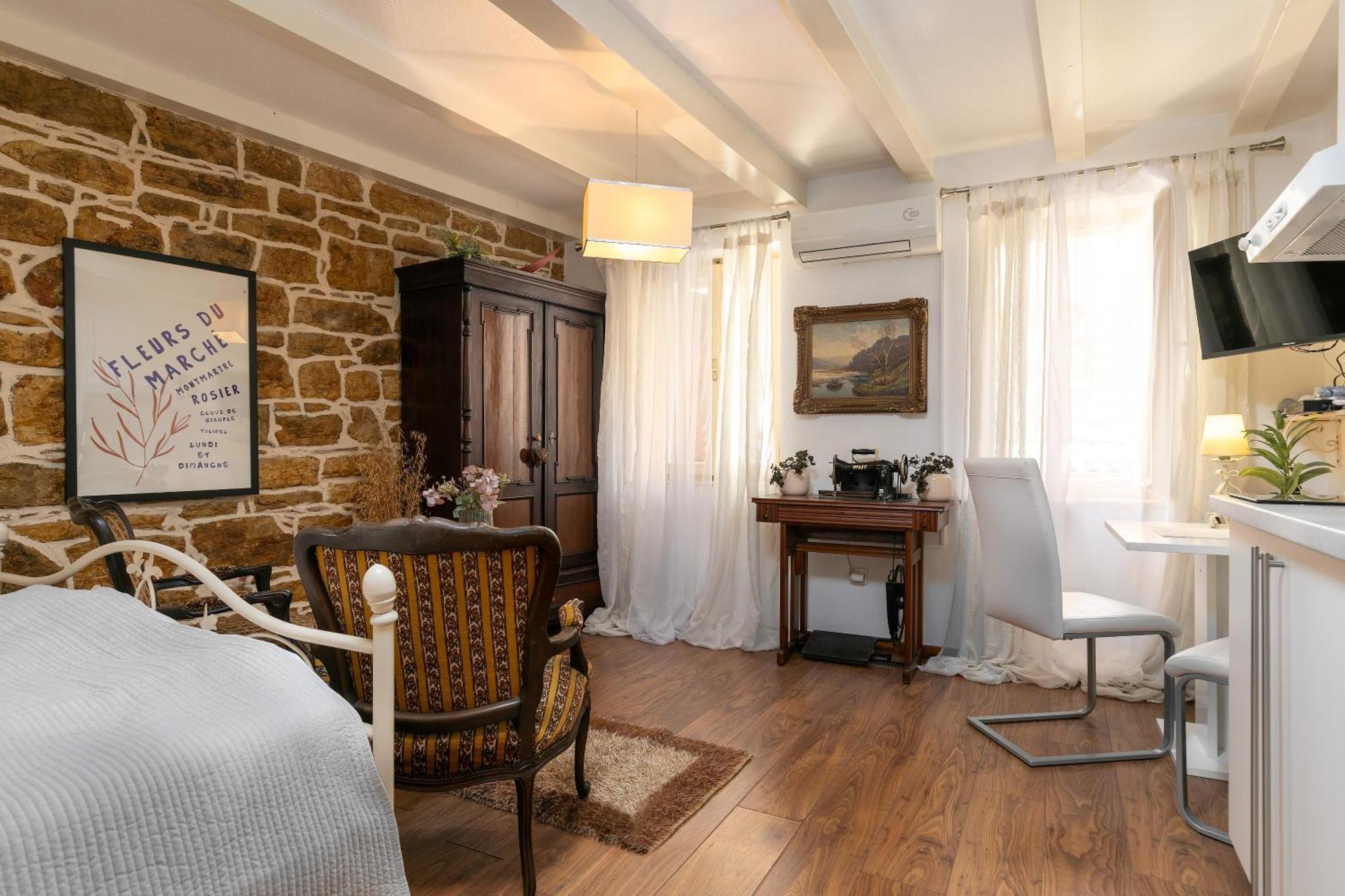 Duplex Apartment Camelia In Charming Old Town Ровинь Экстерьер фото